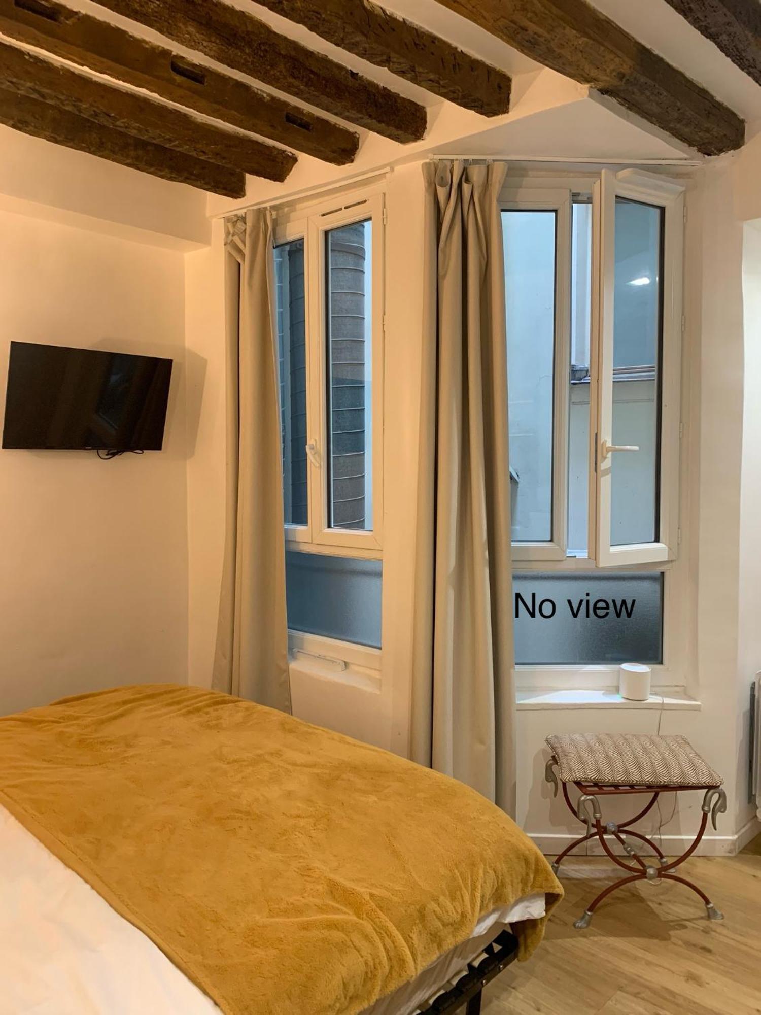 Cocoon Gallery Bed & Breakfast Parijs